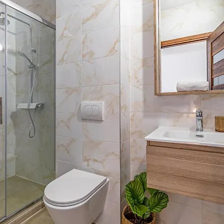 Bed and Breakfast Lotus Πούλα